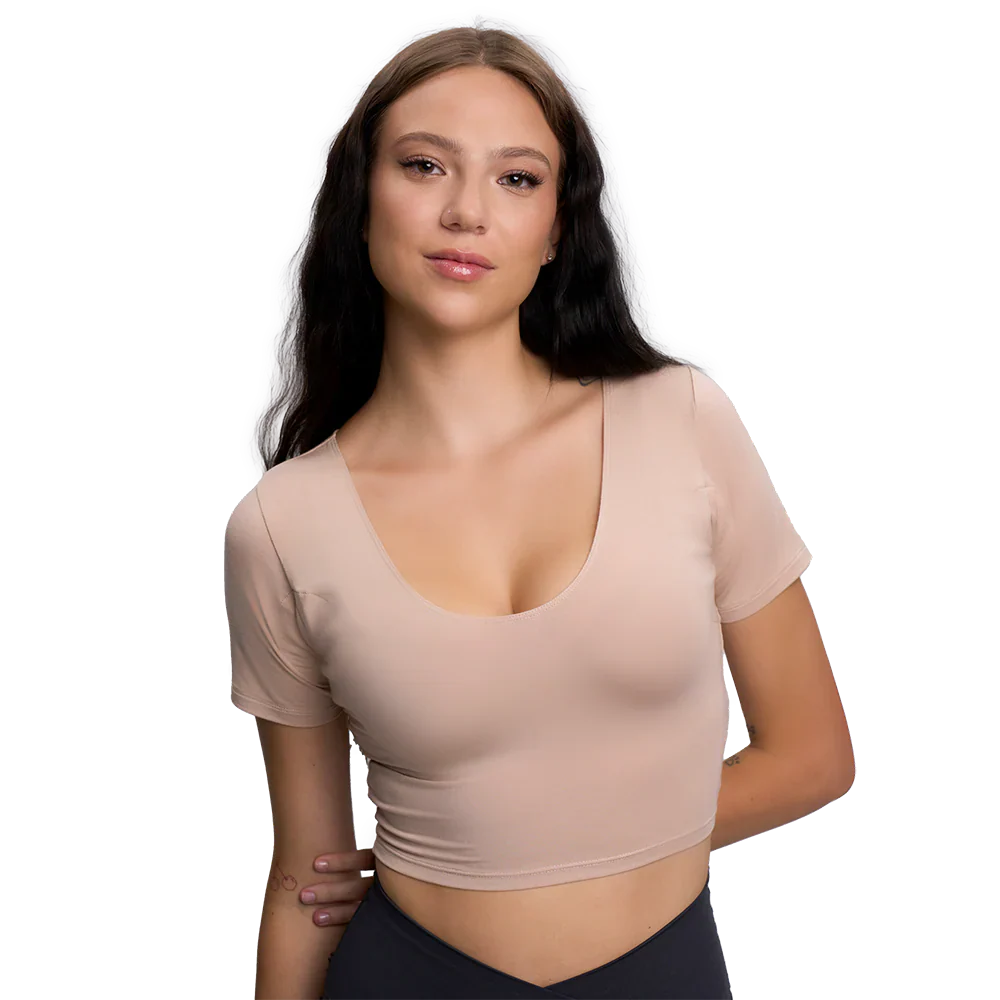 Should Undershirts Be Tight or Loose?